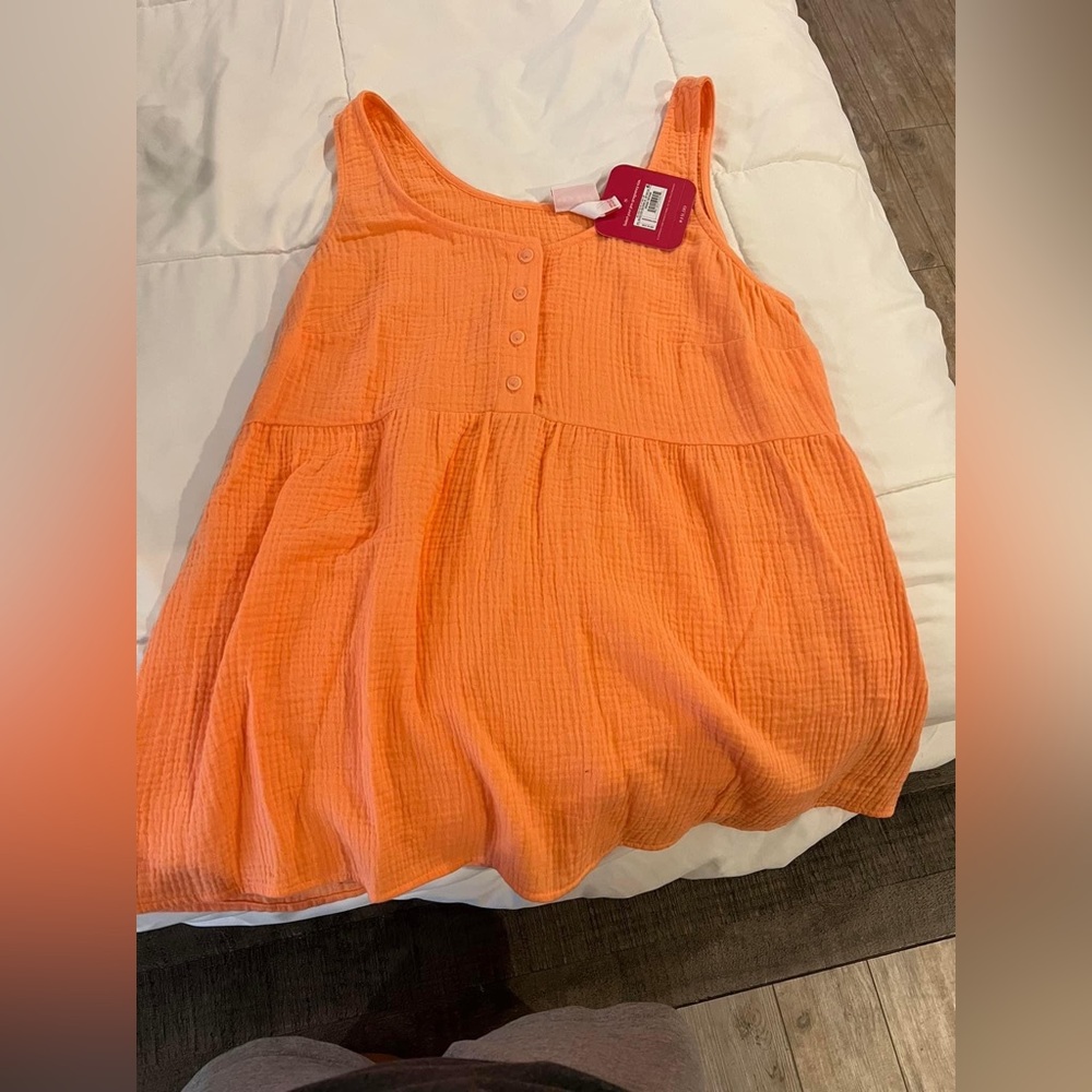 Isabel size small maternity tank top.